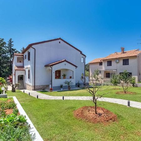 Lili Apartment Porec Exterior photo