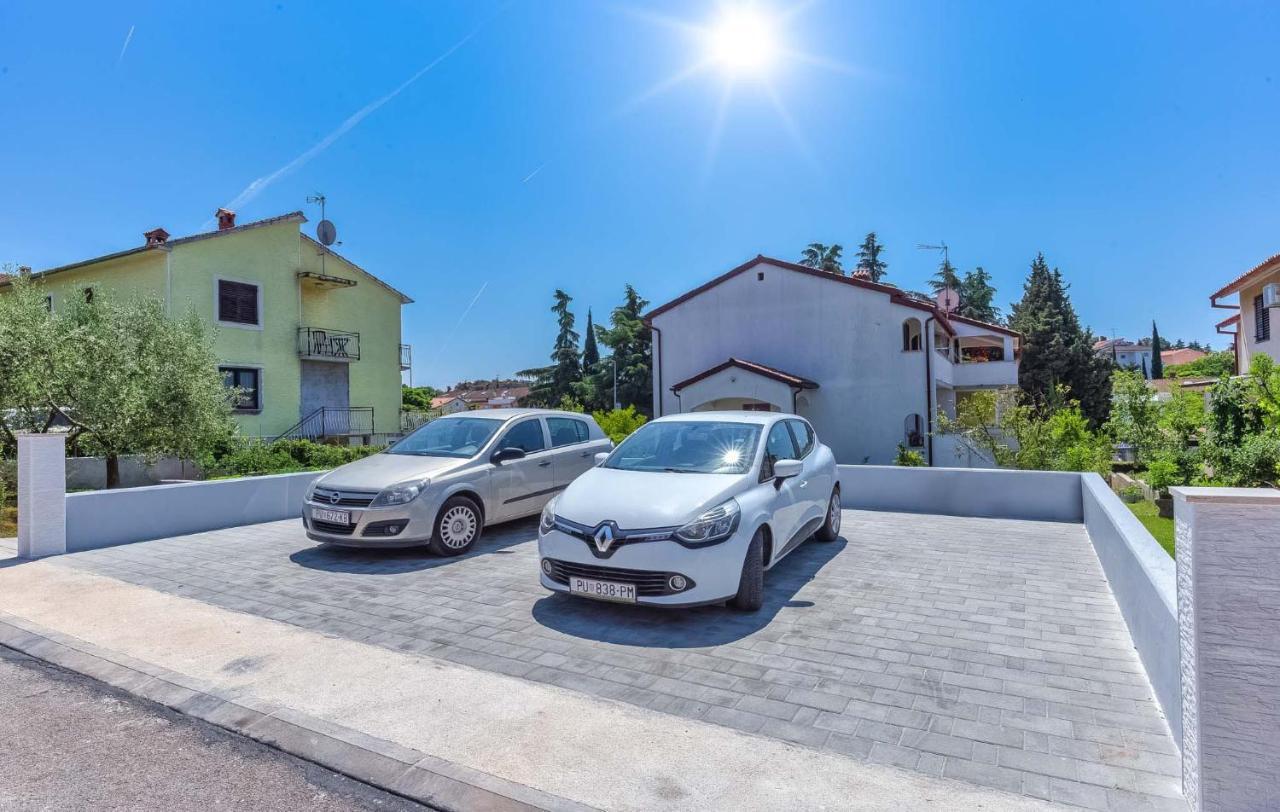 Lili Apartment Porec Exterior photo